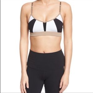 Alo sports bra -geometric- strappy -szSmall